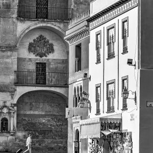 mezquita-mosque-cathedral-islamic-arches-cordoba-spain