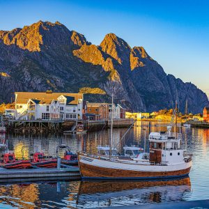 mountain-and-mooring-henningsvaer-lofoten-islands-fine-art-print