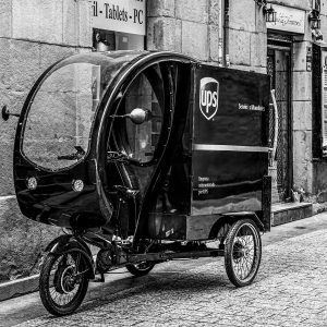 ups-electric-cargo-tricycle-san-sebastian-basque-country-spain